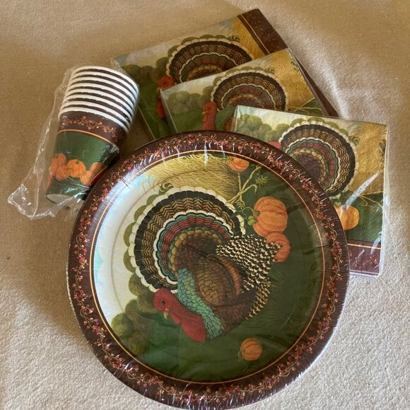 Thanksgiving Bundle Plates, Napkins & Cups - Picture 1 of 16